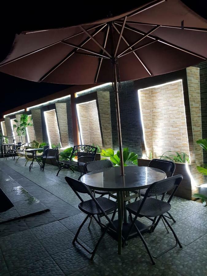 Fortune Front One Hotel 켄다리 외부 사진